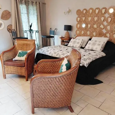 Bed & Breakfast Les Roses De 3*