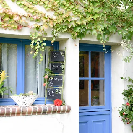 Les Roses De Bed & Breakfast Montherlant