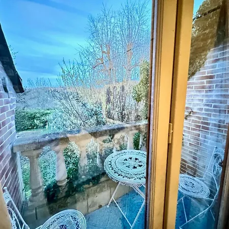 Les Roses De Bed & Breakfast Montherlant