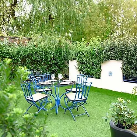 Les Roses De Bed and breakfast 3*