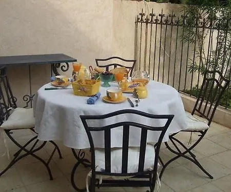 Les Roses De Bed and breakfast